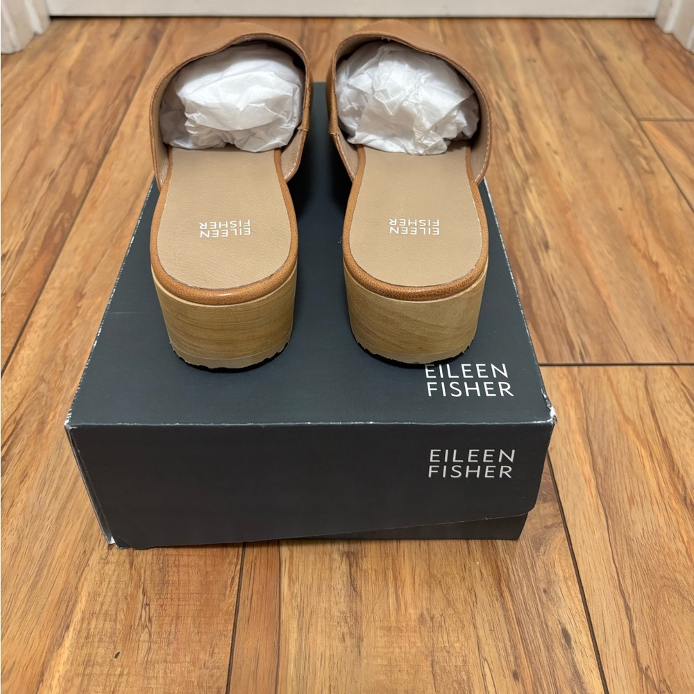 *RESERVED* NIB EILEEN FISHER Novel Tumbled Leather Wedge Sandal in Cognac - Picture 7 of 11